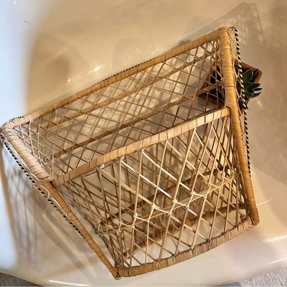 Vintage Bohemian Whicker Ratan Peacock Chair Plant Stand Holder - Picture 2 of 7